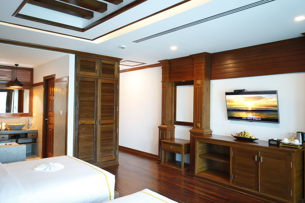 The Night Hotel Siem Reap Extérieur photo