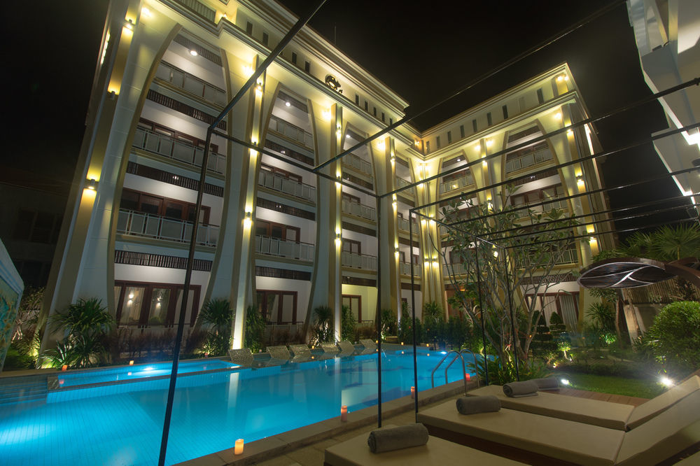 The Night Hotel Siem Reap Extérieur photo