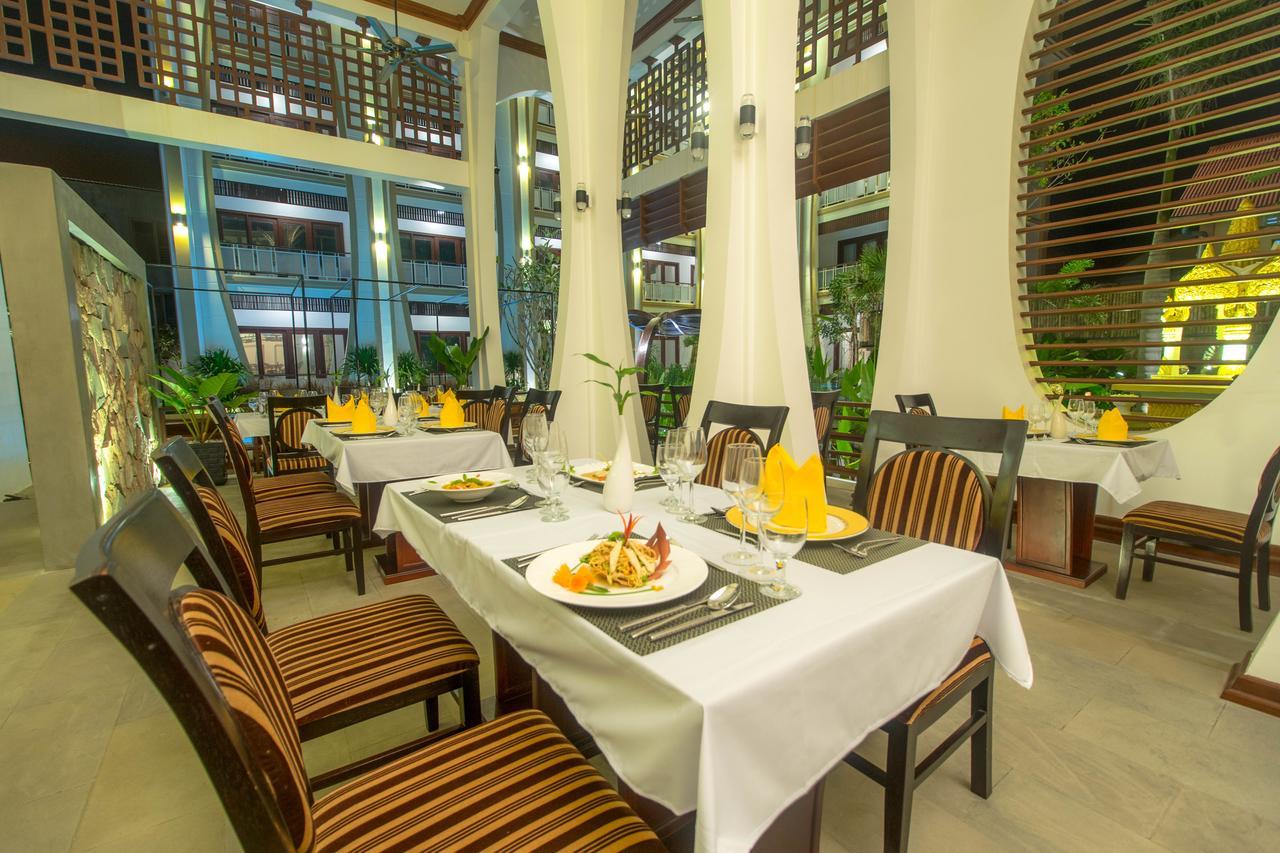 The Night Hotel Siem Reap Extérieur photo